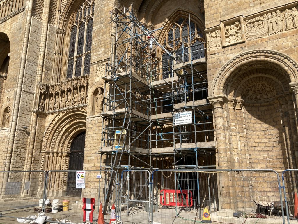 Southern Niche, Lincoln Cathedral West Front - Premier Access ...