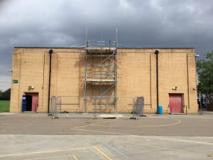 scaffold tower for safe roof access to a large building - image 2